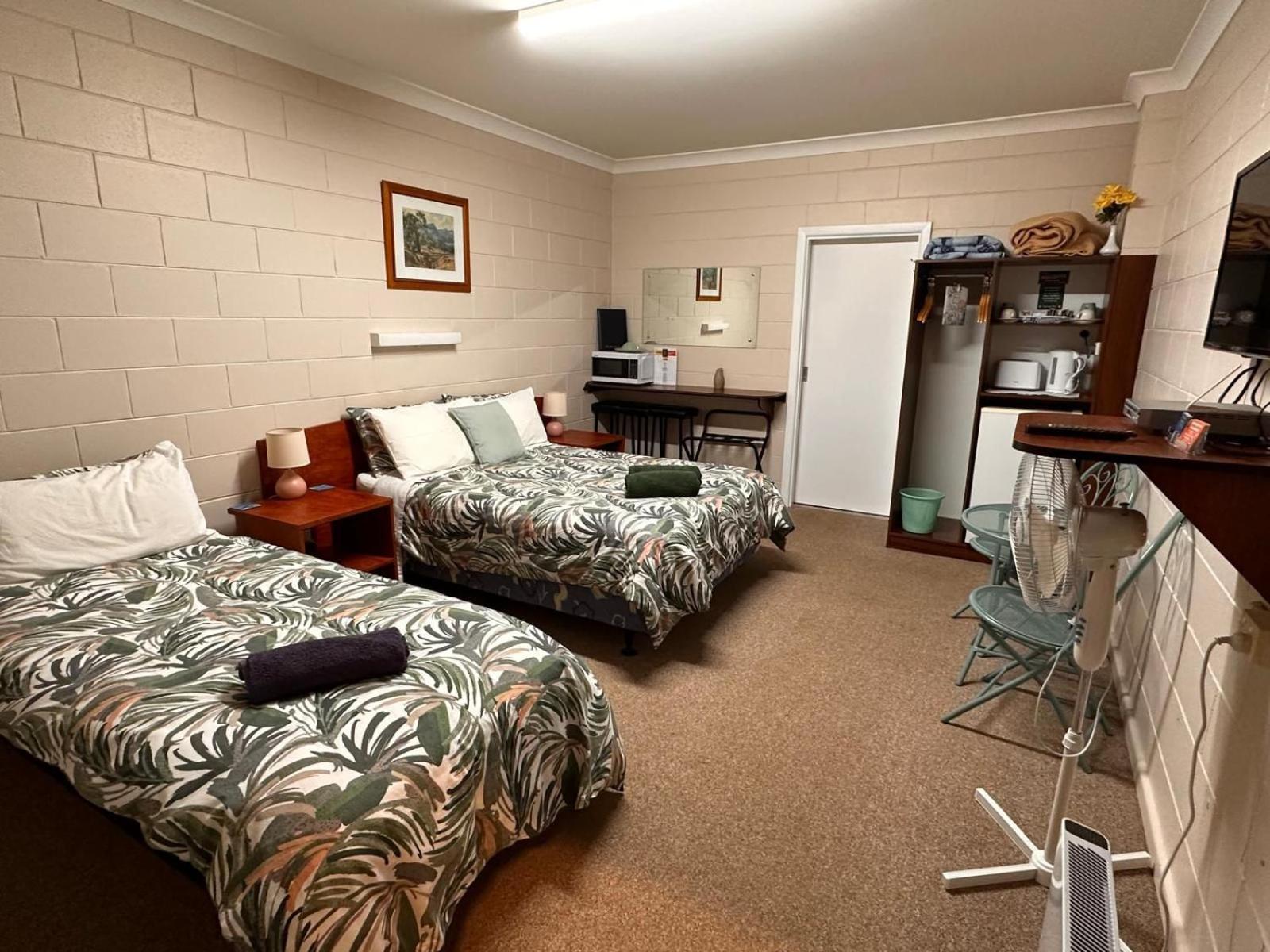 Alpine Country Motel Plus Free Coffee Cooma Kültér fotó